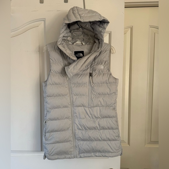 The Northface Niche hooded vest, down puffer vest, zip up, puffy vest. Small - Picture 1 of 14